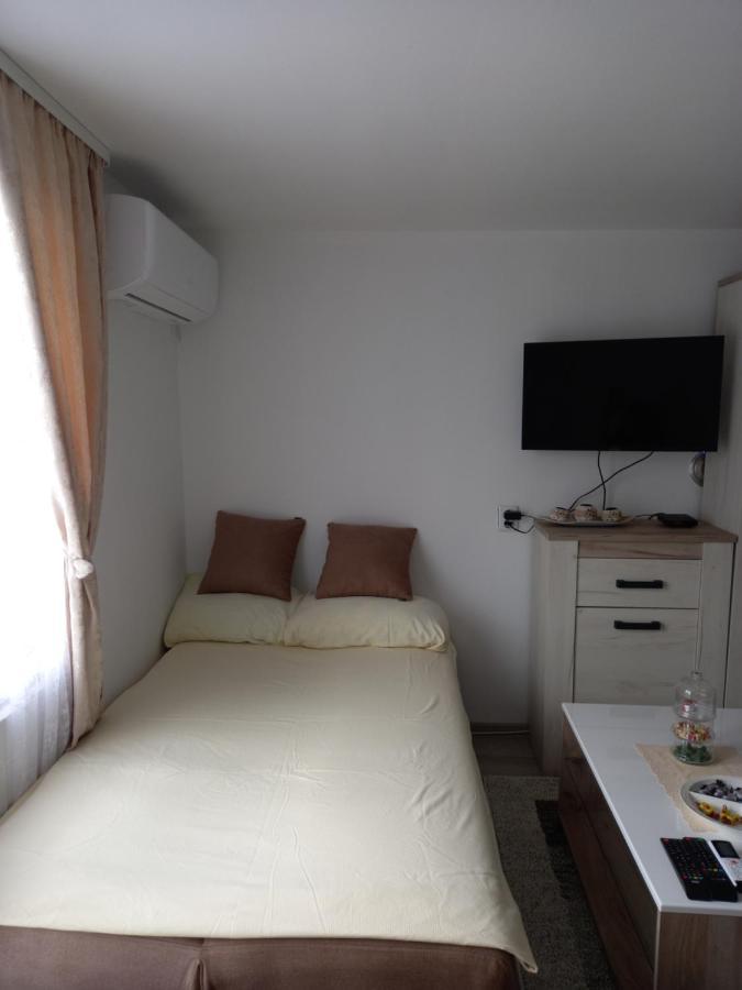 Apartamento Mala Kuca Foca Exterior foto